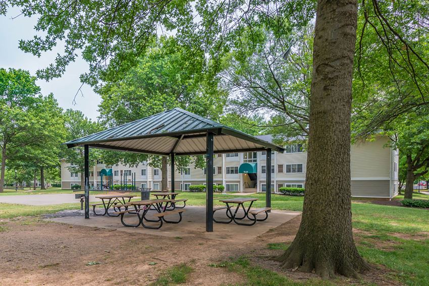 Leesburg Apartments*, 75 Plaza St. NE, Leesburg, VA RentCafe